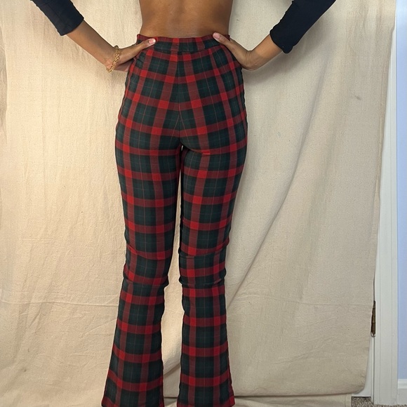 Stretchy plaid pants from Urban Outfitters - Picture 2 of 4